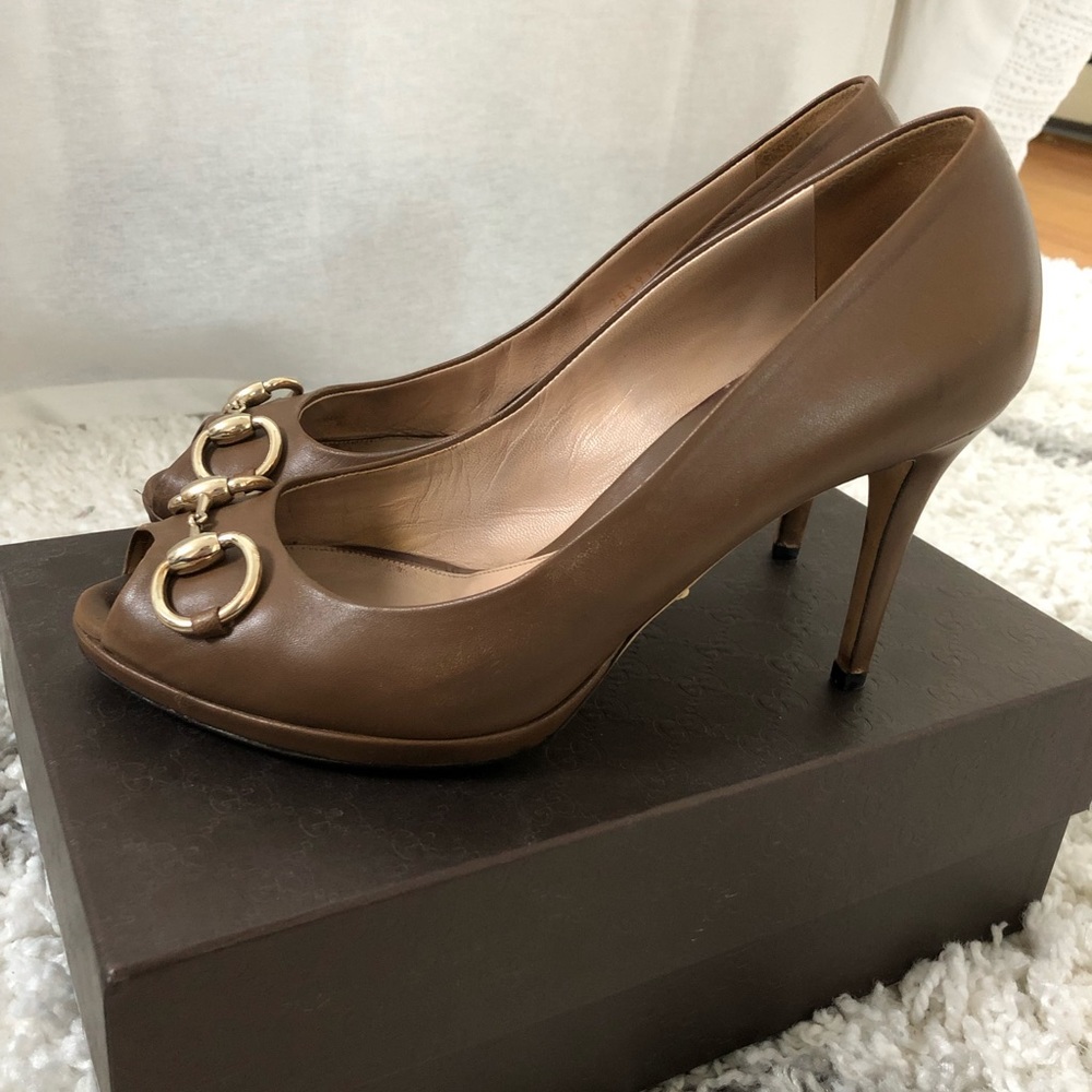 Gucci cognac heels with platform under toe